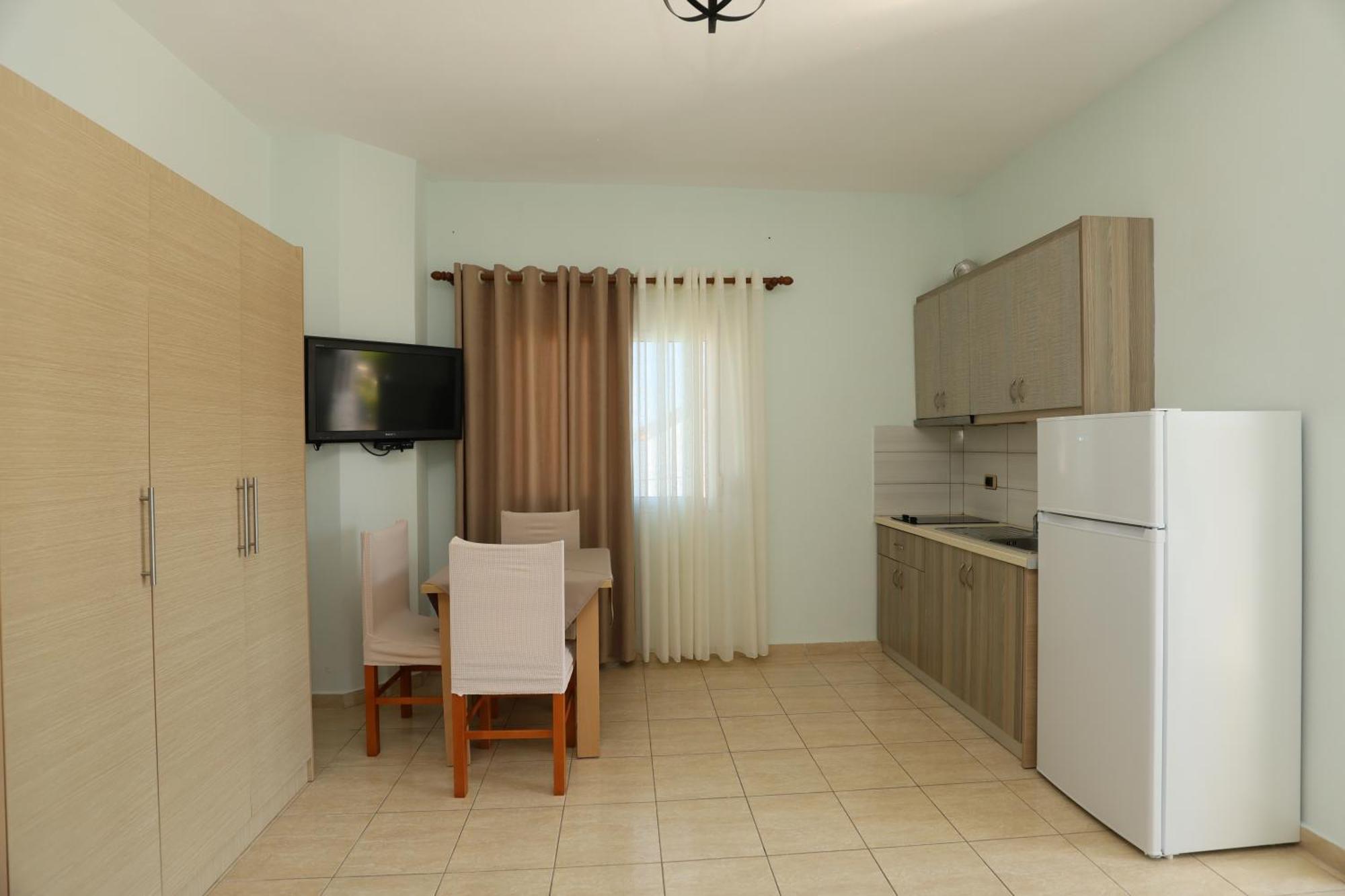 Michelle Apartments Ксамил Экстерьер фото