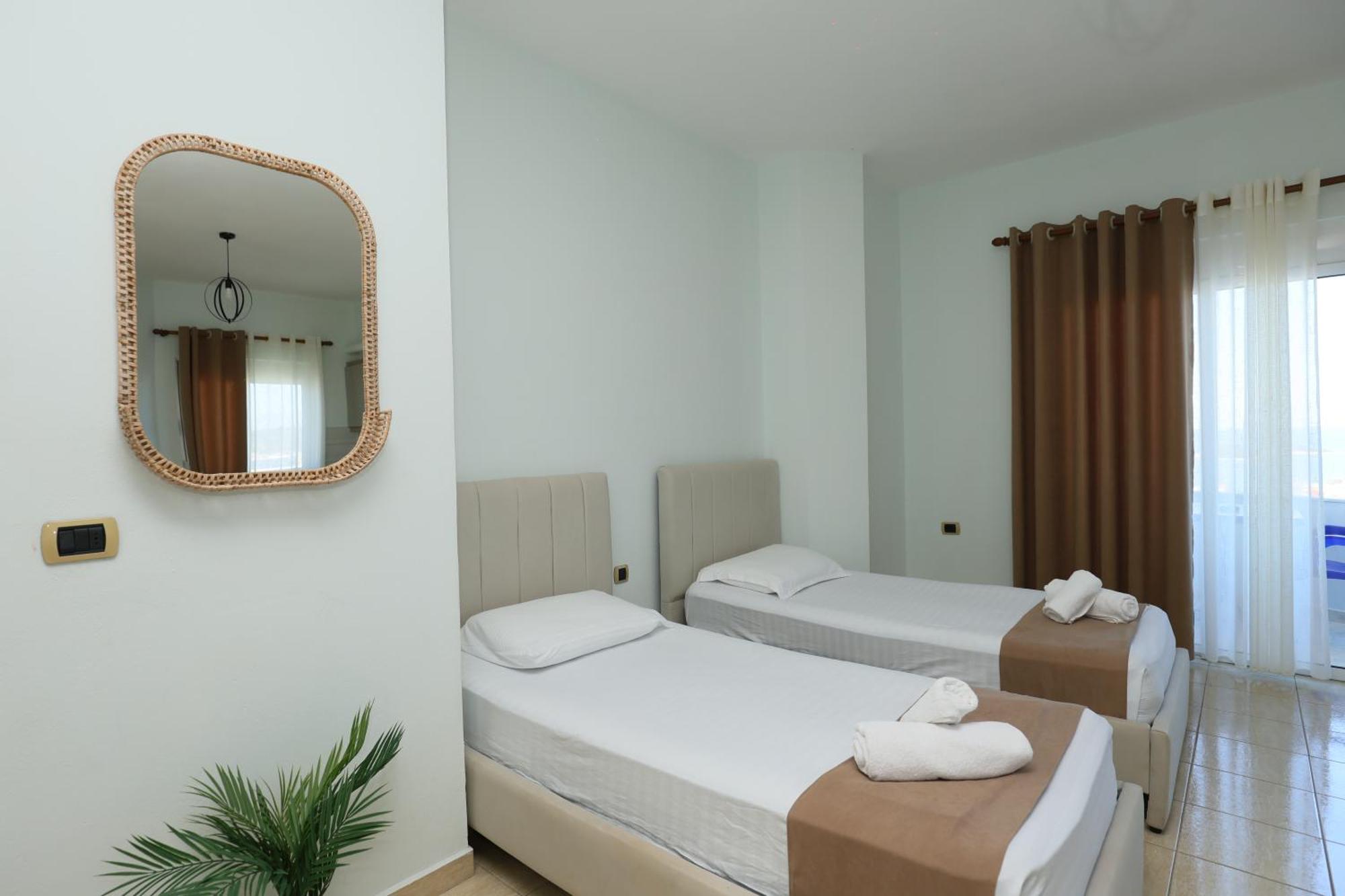 Michelle Apartments Ксамил Экстерьер фото