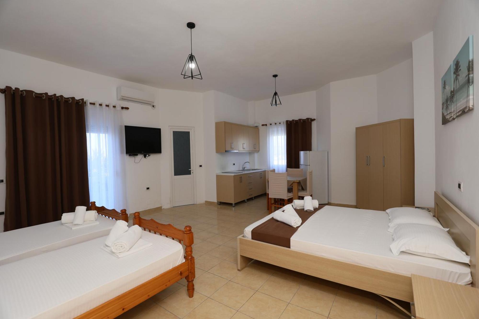 Michelle Apartments Ксамил Экстерьер фото