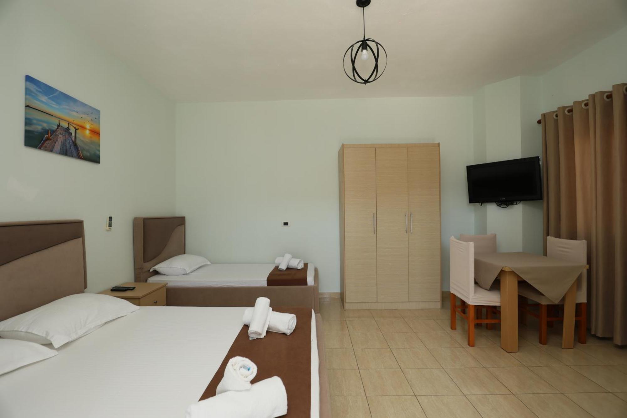 Michelle Apartments Ксамил Экстерьер фото