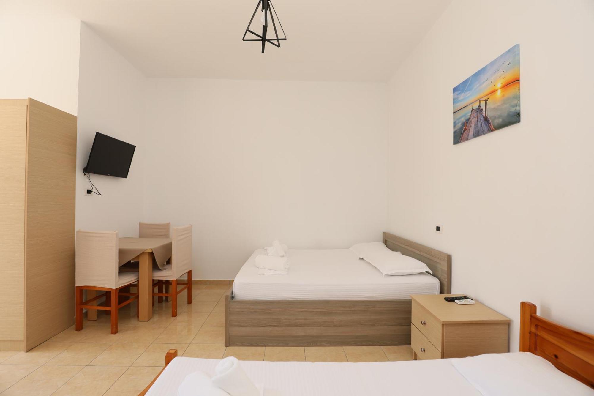 Michelle Apartments Ксамил Экстерьер фото