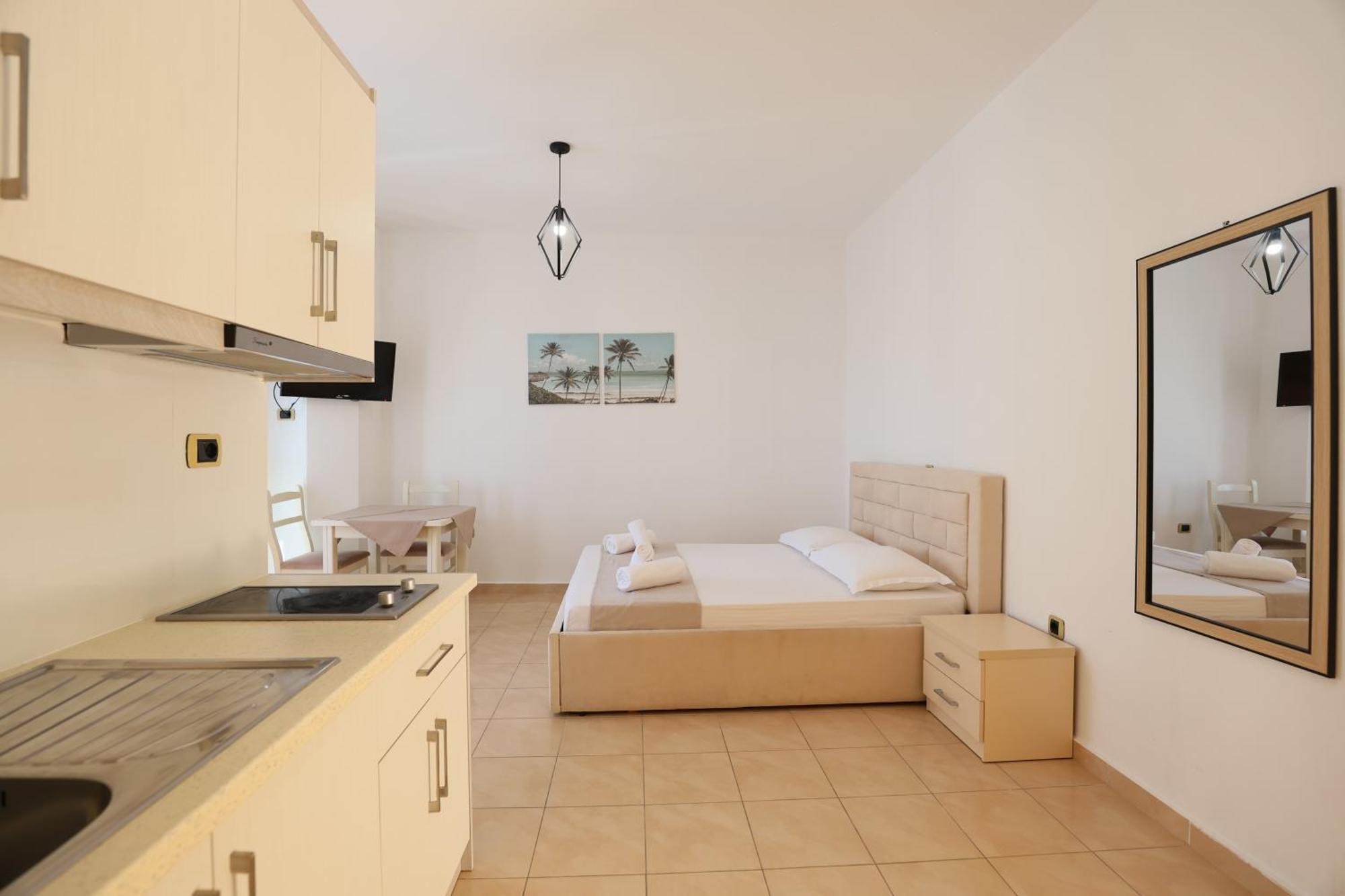 Michelle Apartments Ксамил Экстерьер фото