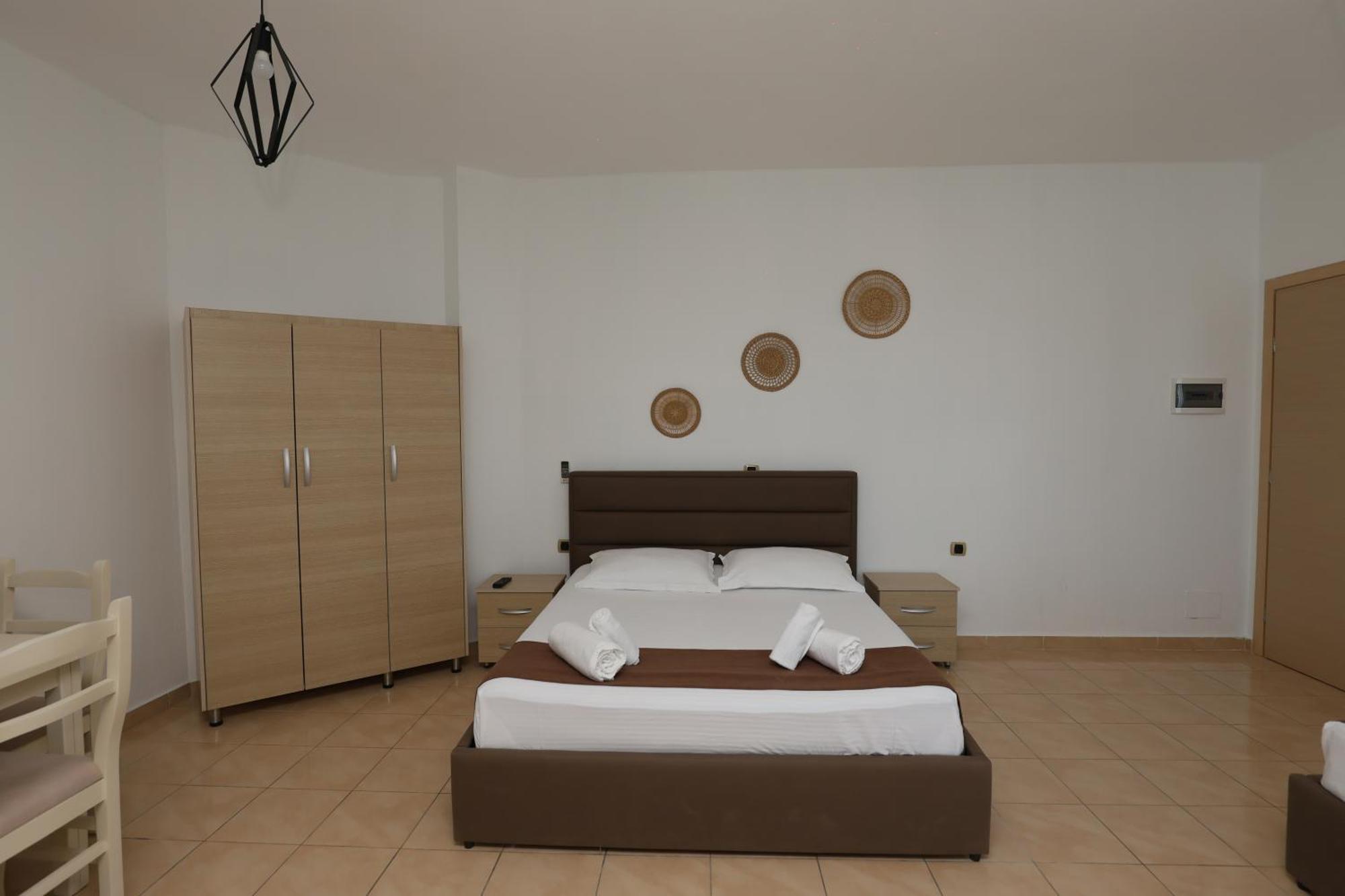 Michelle Apartments Ксамил Экстерьер фото