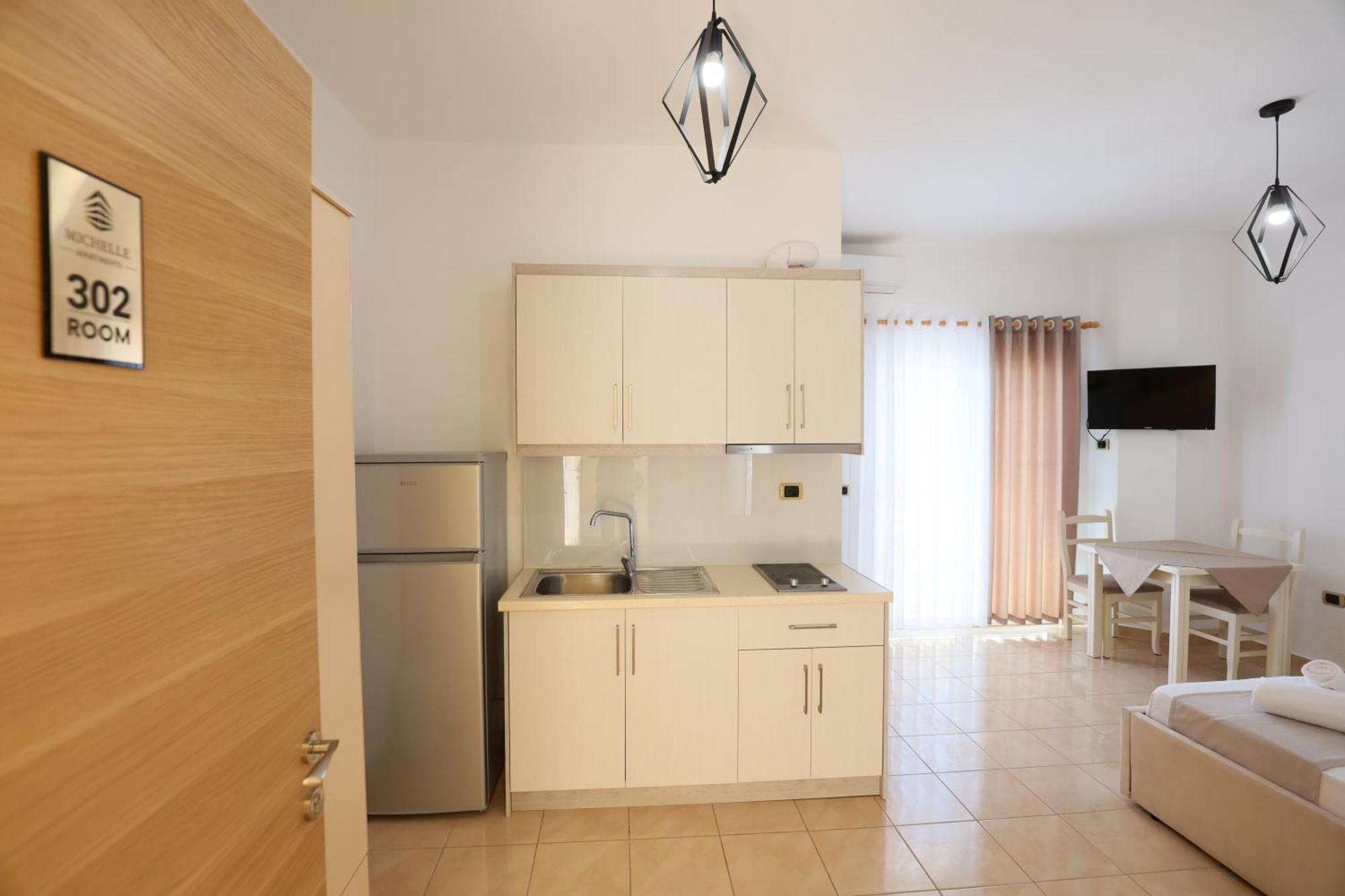 Michelle Apartments Ксамил Экстерьер фото