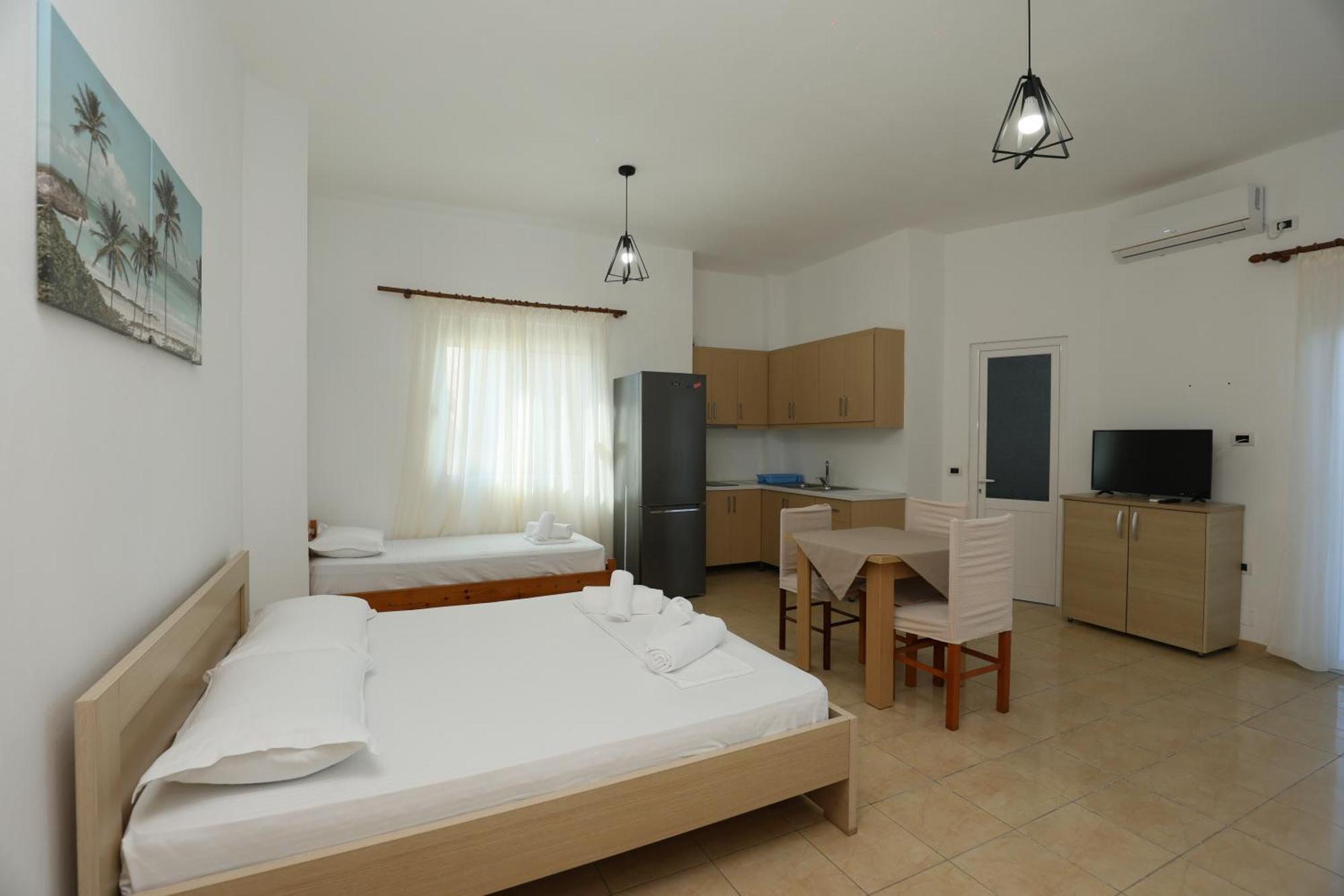 Michelle Apartments Ксамил Экстерьер фото