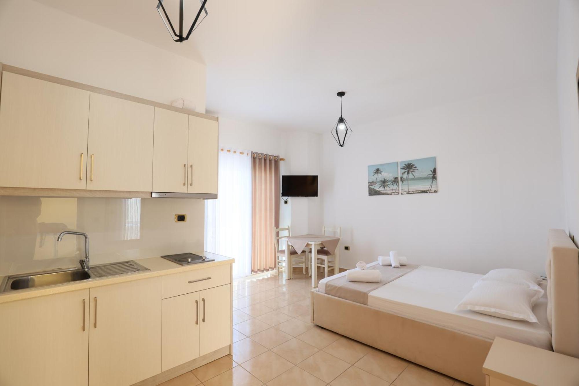 Michelle Apartments Ксамил Экстерьер фото